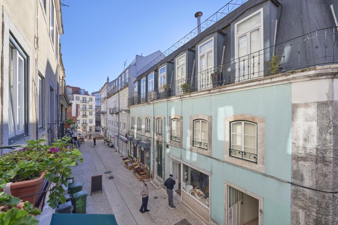Amazing Terrace And Riverview In Historical Lisbon Bagian luar foto