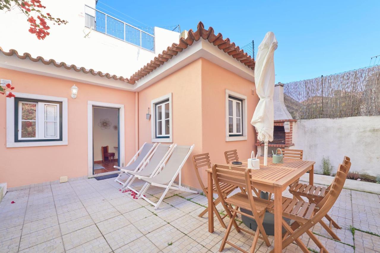 Amazing Terrace And Riverview In Historical Lisbon Bagian luar foto